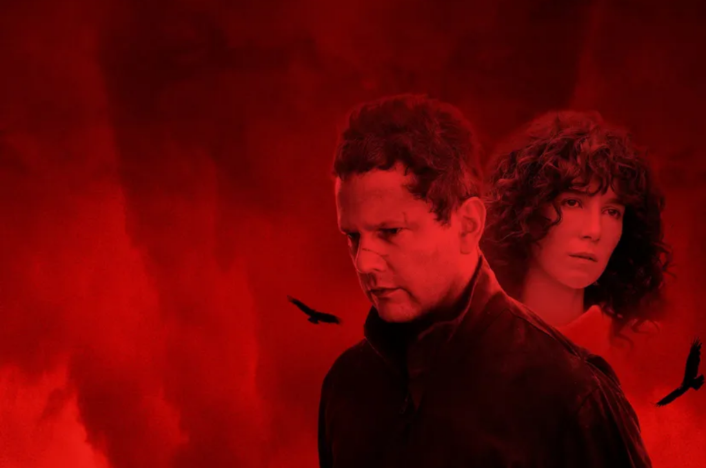 Crítica de Enterre Seus Mortos, terror nacional do Globoplay, destaca as atuações intensas de Selton Mello e Marjorie Estiano em um filme visceral, denso e arrebatador. Foto: O2/Play