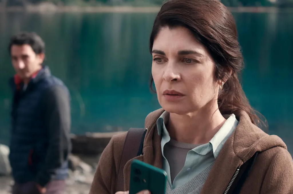 Soledad Villamil entrega uma performance magnética, dando à Ema uma complexidade que foge da típica heroína. 
Foto: Reprodução/Netflix