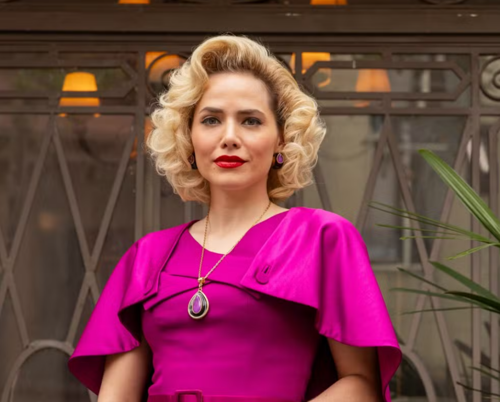 Zélia entrou em Garota do Momento com elegância, ambição e um olhar que dizia tudo antes mesmo da fala chegar. Letícia Colin construiu uma personagem que transitava entre o cálculo e a emoção, entre o interesse e a humanidade, sem nunca cair no óbvio. Foto: Globo/ Beatriz Damy.
