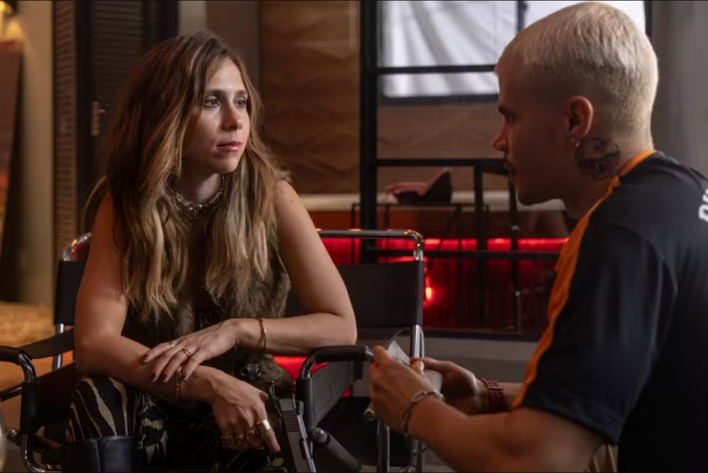 Lucélia ressurge ainda mais implacável. Com visual renovado e sede de poder, a vilã inicia sua fase mais sombria em Três Graças, consolidando-se como uma das antagonistas mais marcantes da novela.
Foto: Beatriz Damy/Globo