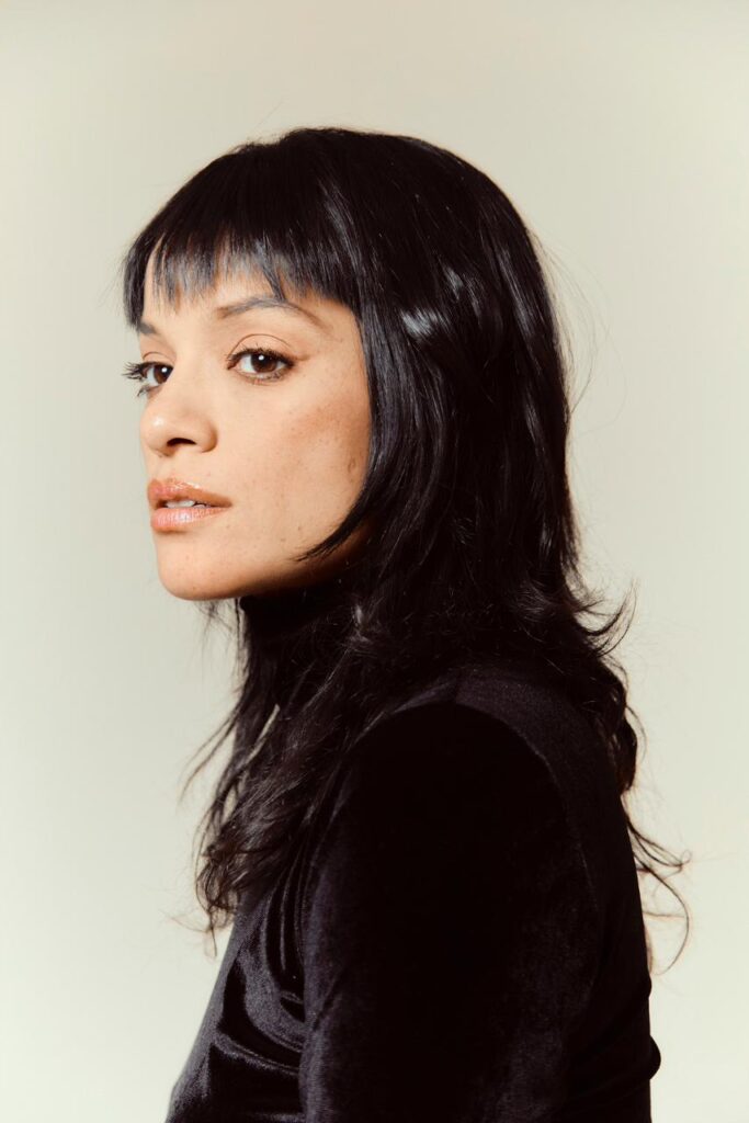 Entre emoção e técnica, Ingrid Gaigher reafirma sua versatilidade no audiovisual brasileiro ao interpretar Teca na novelinha vertical Loquinha. Foto: Elisa Maciel