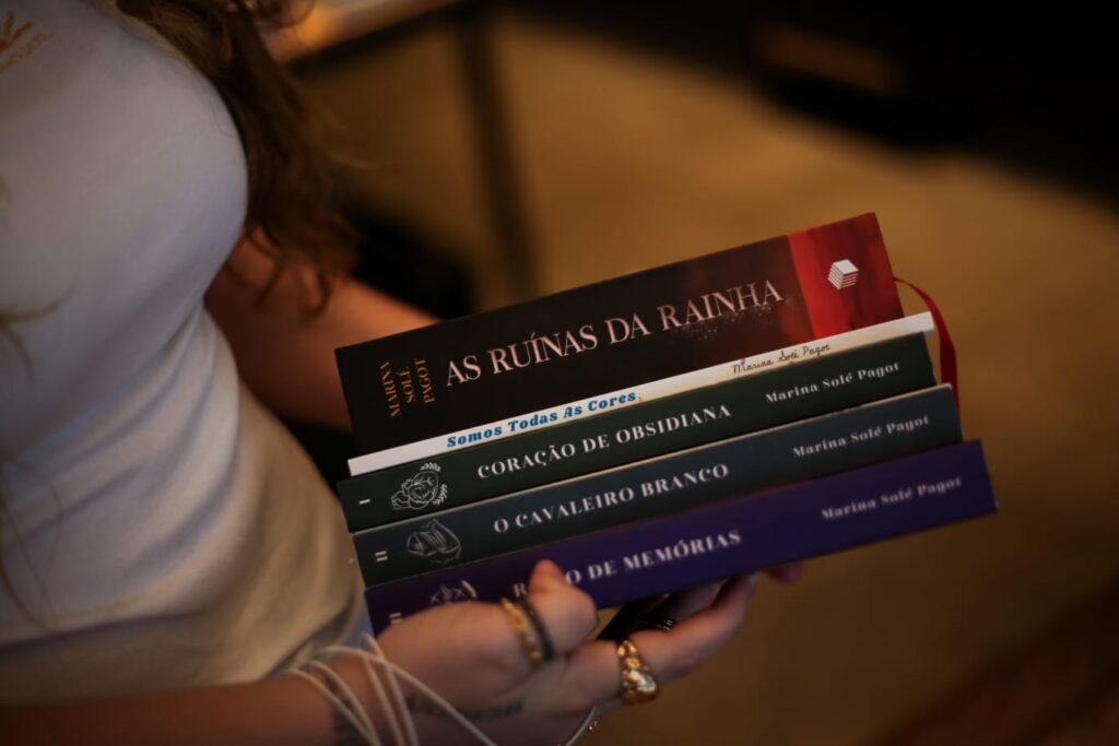 Marina Solé Pagot escreve com entrega, sensibilidade e verdade. Foto: @isabelle.rieger