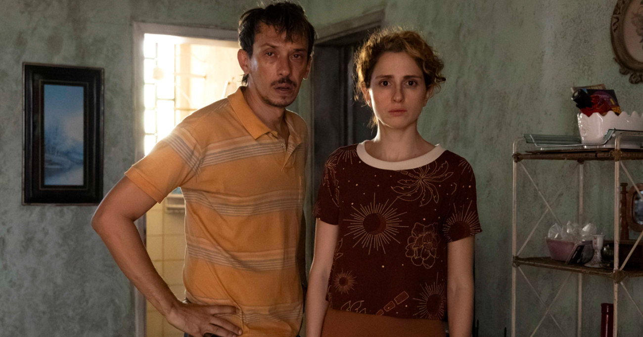 Entre conflitos familiares, traumas e desejos de fuga, Geraldo e Patrícia expõem as feridas mais profundas em Os Outros. No episódio 5, a relação entre os dois ganha novas camadas, revelando o peso de um passado sufocante e decisões que os colocam em lados cada vez mais opostos. Foto: Globo/Manoella Mello