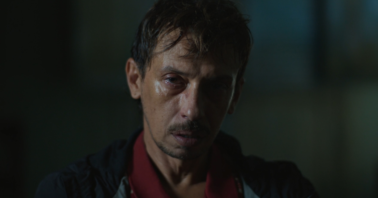 Tomado pelo ódio e pela sede de vingança, Geraldo ultrapassa todos os limites no episódio 8 de Os Outros. Em uma decisão impulsiva e devastadora, o personagem muda o rumo da trama e coloca todos em perigo. Foto: reprodução/Globoplay