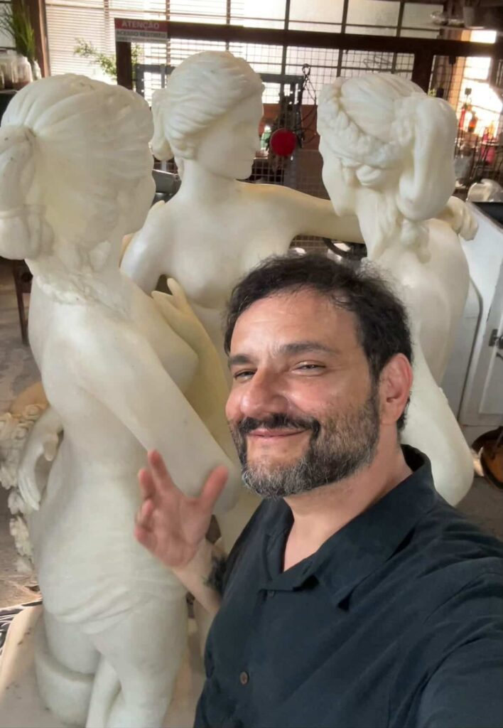 Entre humor, melodrama e tensão, Zé Dassilva construiu personagens que atravessaram a tela e encontraram eco direto na realidade brasileira.
Foto: Arquivo pessoal
