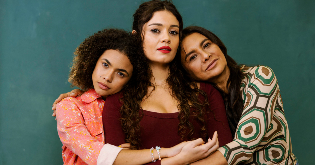 Alana Cabral, Sophie Charlotte e Dira Paes são as protagonistas de Três Graças — Foto: Globo/Victor Pollak