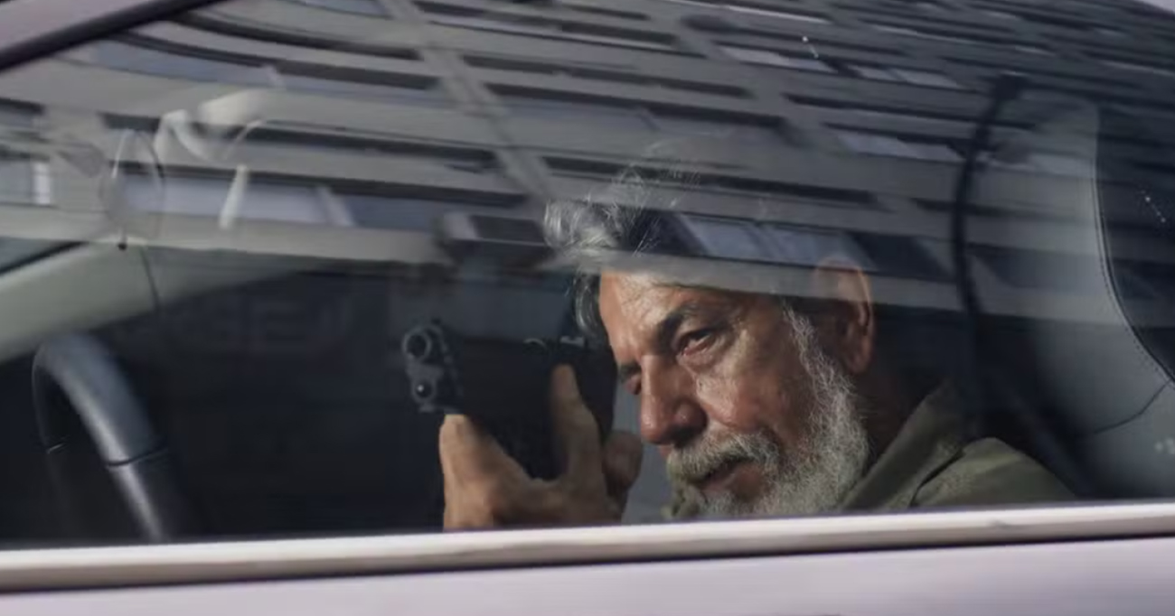 Marcello Escorel em cena como Vicente, personagem que marcou a reta final de Três Graças com frieza e presença silenciosa. Foto: Reprodução/Globo