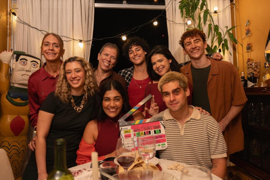 Mais do que uma história sobre término, C'est la vie é um retrato sobre tudo aquilo que deixamos de dizer quando ainda havia tempo. Foto: João Tude