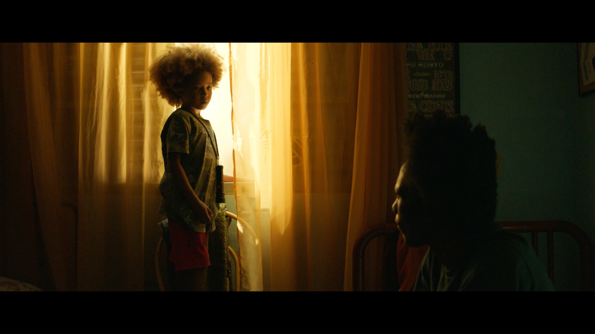 A saudade como personagem: Grace Passô transforma o luto em linguagem no trailer de Nosso Segredo
