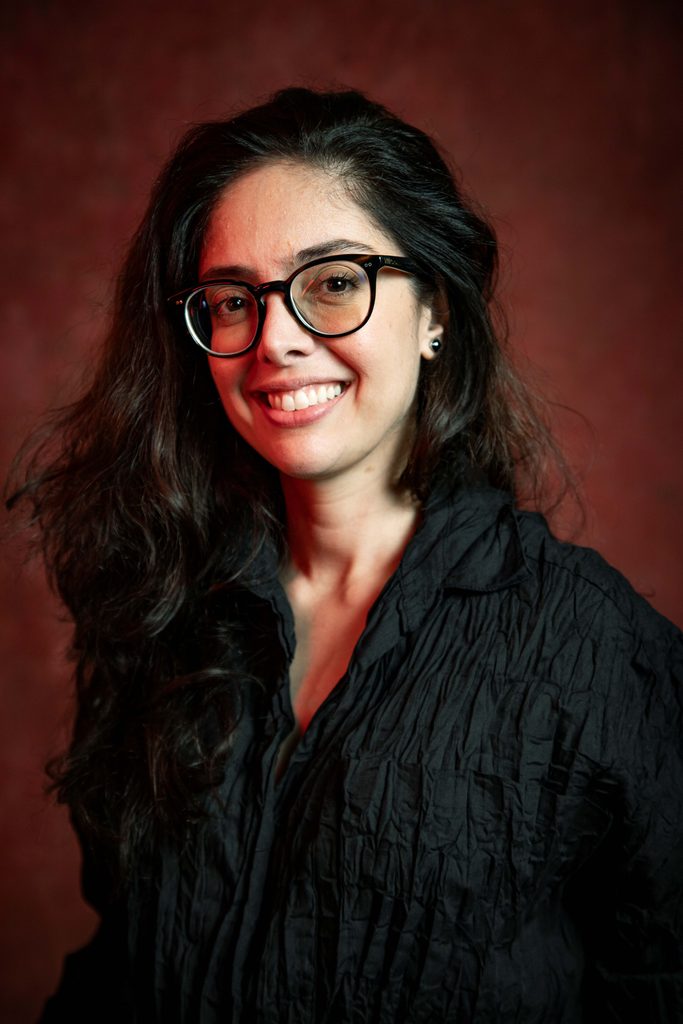 Patricia Pedrosa comandou a construção visual de um universo em que até o fantástico precisava ter verdade, corpo e dor para convencer o espectador.