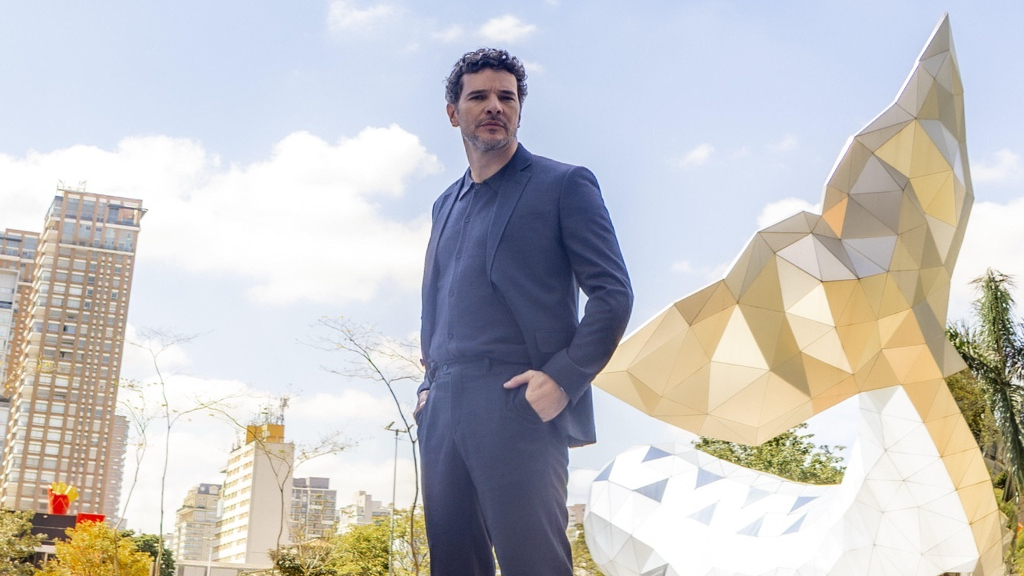 Daniel de Oliveira comenta as escolhas e contradições de Severino em ‘Lá na Minha Terra’