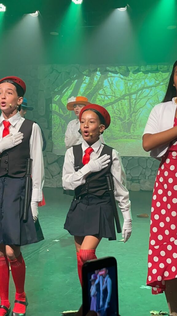 Aos 11 anos, Maitê Viana reúne trabalhos em Dona de Mim, no cinema, na dublagem e em musicais dirigidos por Cininha de Paula.