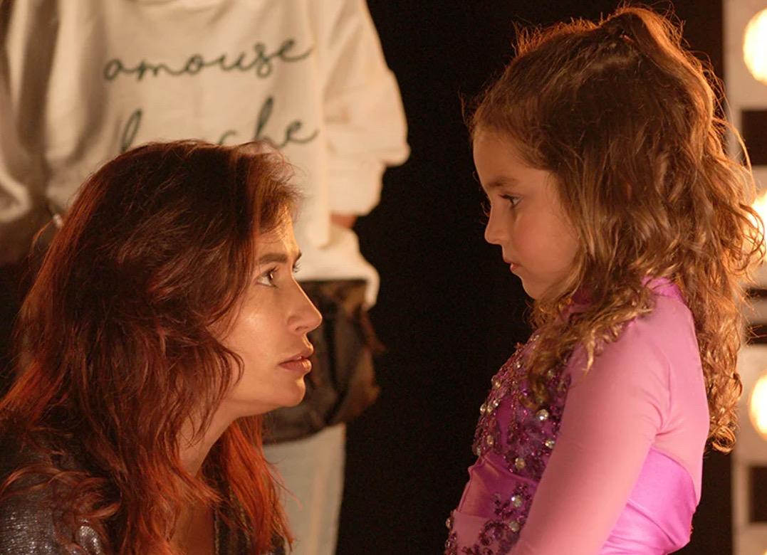 Sophia Fuggacy estreia no cinema como Pina em Talismã, filme que chega ao Festival do Rio em 6 de outubro e aos cinemas em dezembro.